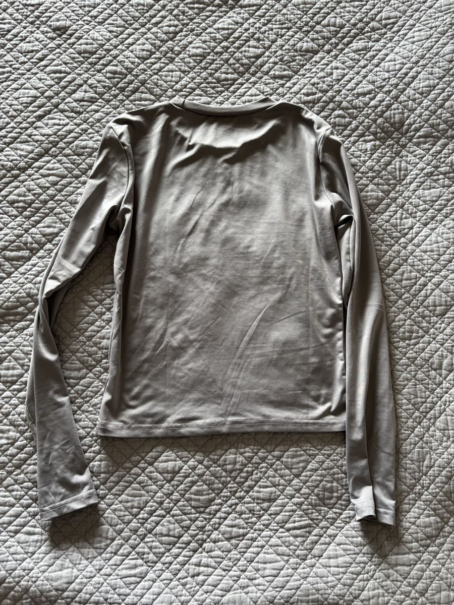 Top: Lot de 2 tops - taille M – Usato da Lausanne venduto da shabnam.t 5
