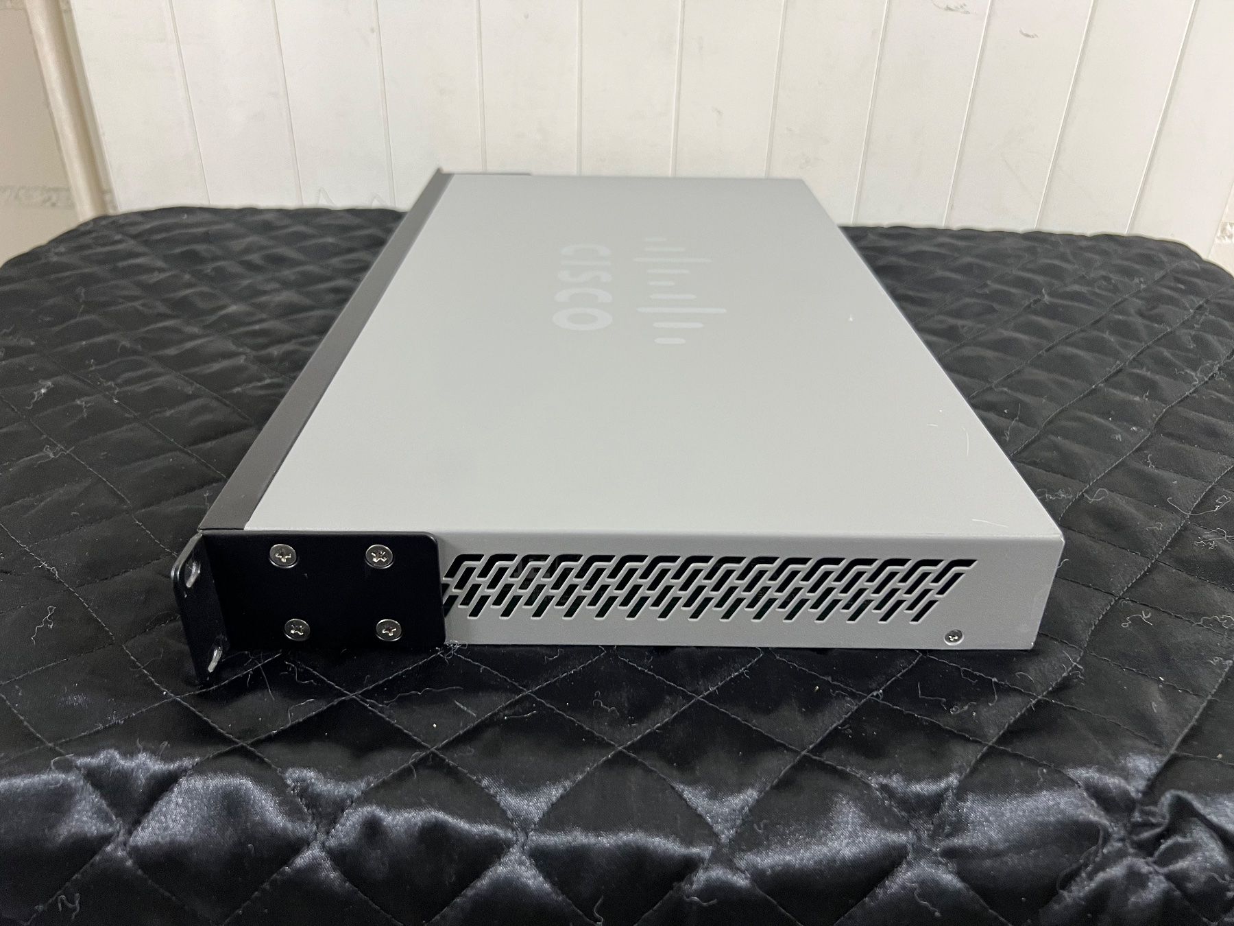 Hubs & Switches: Cisco SG300-28PP – Gebraucht aus Kirchberg SG von EPGaemperle 3