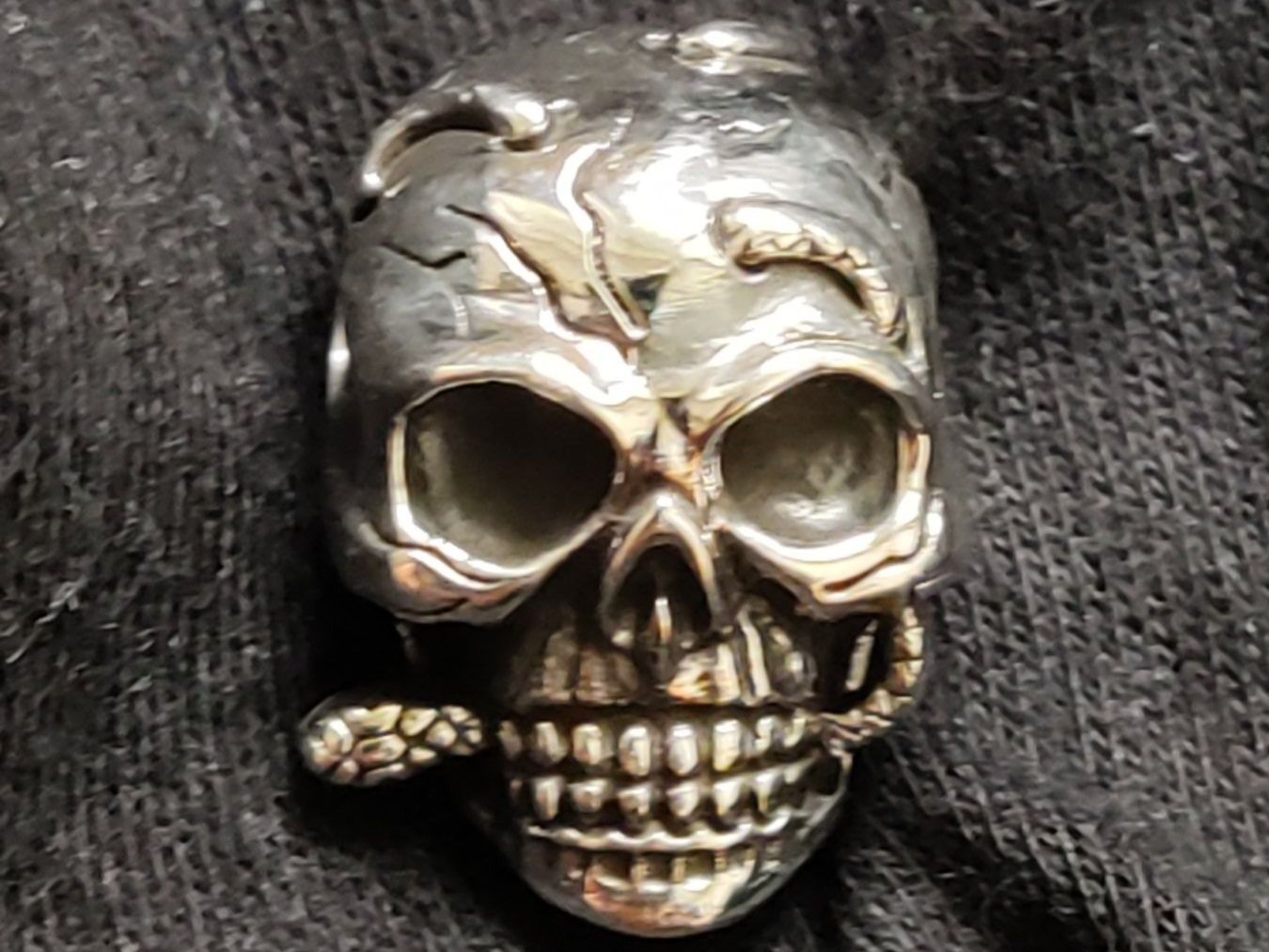 Ciondoli: Silber Skull Totenkopf Anhänger / Crâne – Nuovo (secondo la descrizione) da Laufen venduto da Sunjupite7