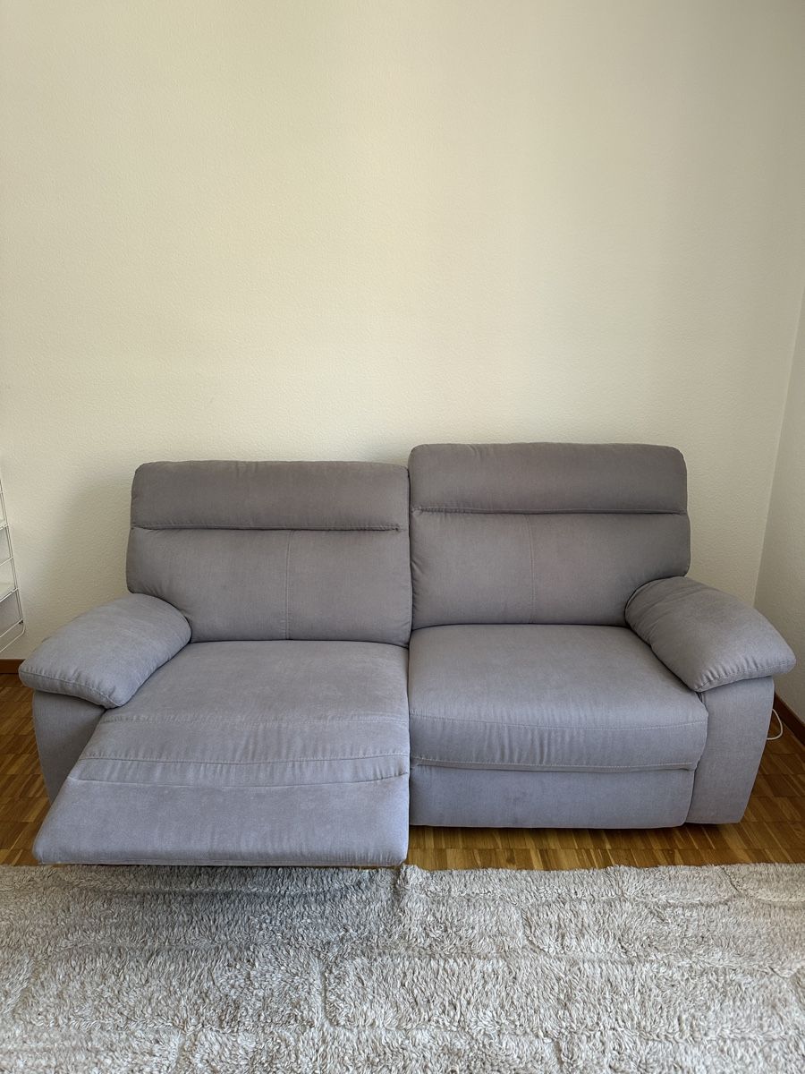 Conforama Sofas: Sofa mit Liegefunktion – Neuf (Voir description) à Zürich par and_9qtk 2