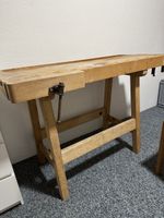Werkbank Holz mit Schraubstock guter Zustand