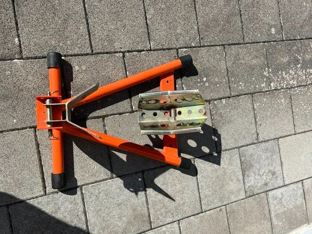 Strasse: Motorradständer Front und Heck – Gebraucht aus schötz von Peujero 3