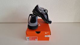 Sneaker AIR MAX INVIGOR von NIKE Gr. 31 neu