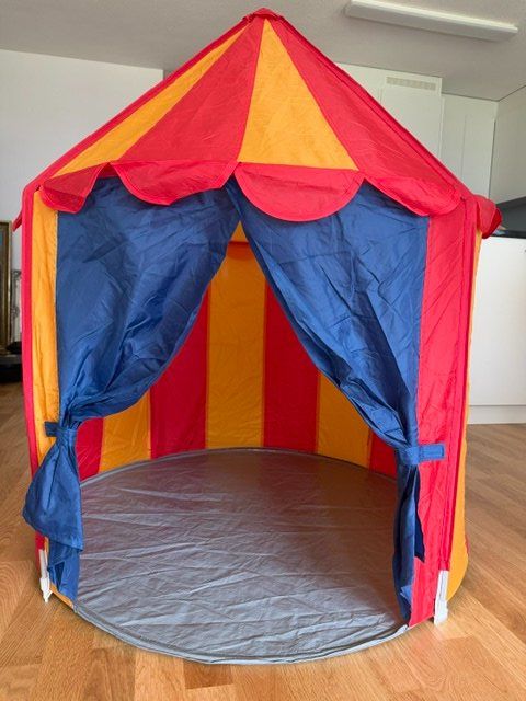 Alri letti & mobili per bambini: Kinder Zirkuszelt 100cm/130cm – Usato da Wabern venduto da MagdalenaWabern