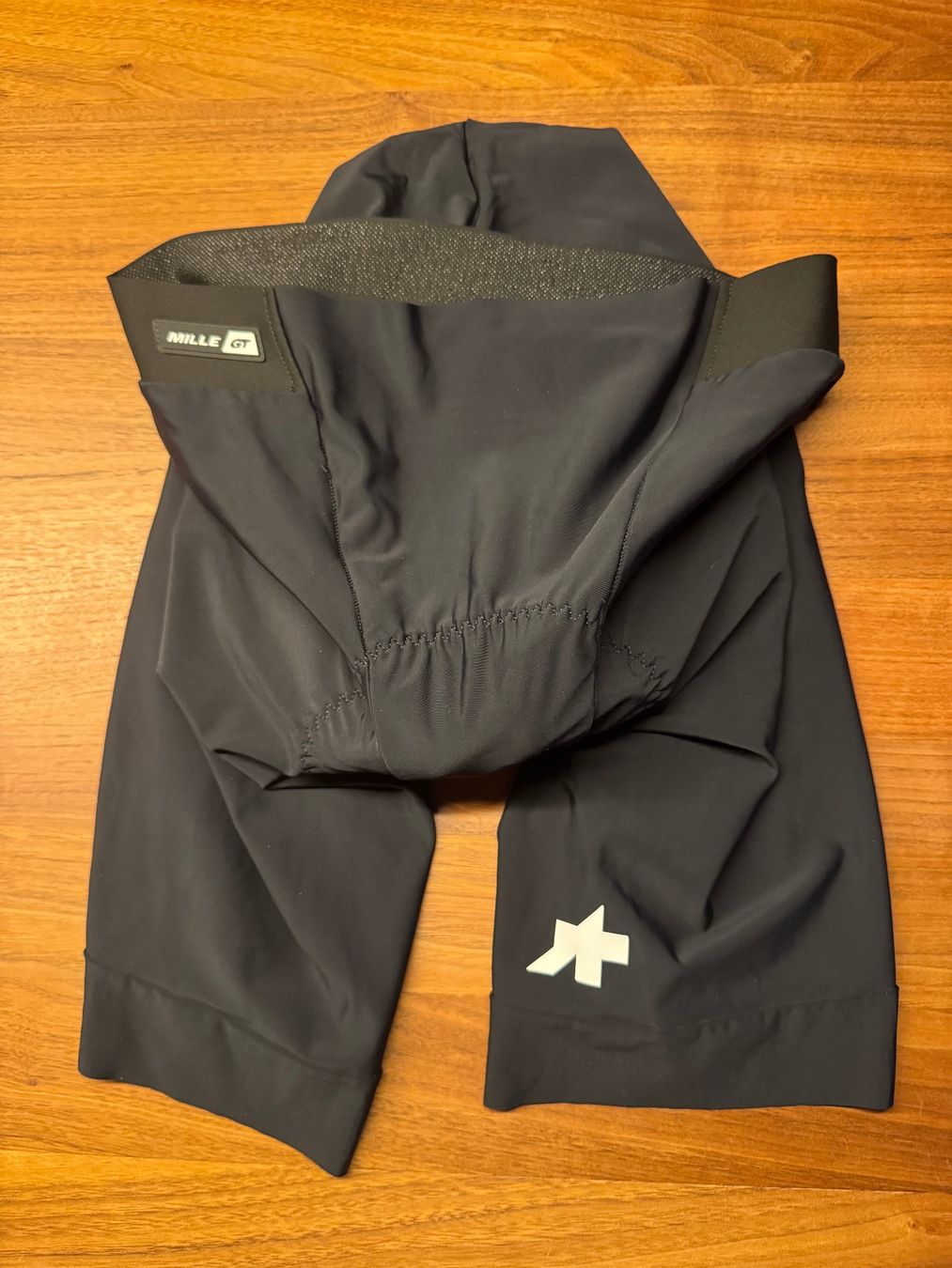 Assos Pantaloni: ASSOS Mille GT Radhose – Nuovo (secondo la descrizione) da Olten venduto da Luminal101