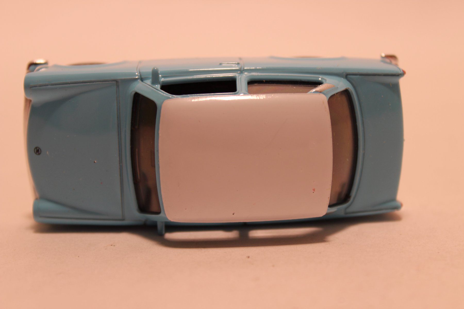 Modellini d'auto: Trabant 601, hellblau mit weissem Dach – Nuovo e nell'imballaggio originale da Fehraltorf venduto da haefens 7
