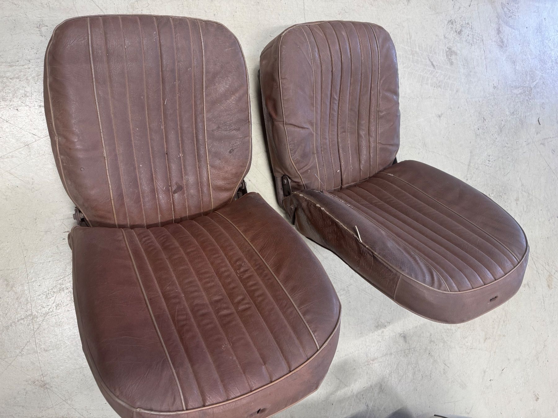 MG Tutti pezzi di ricambio auto: MG B Sitze – Usato da Herzogenbuchsee venduto da ber_dn28 1