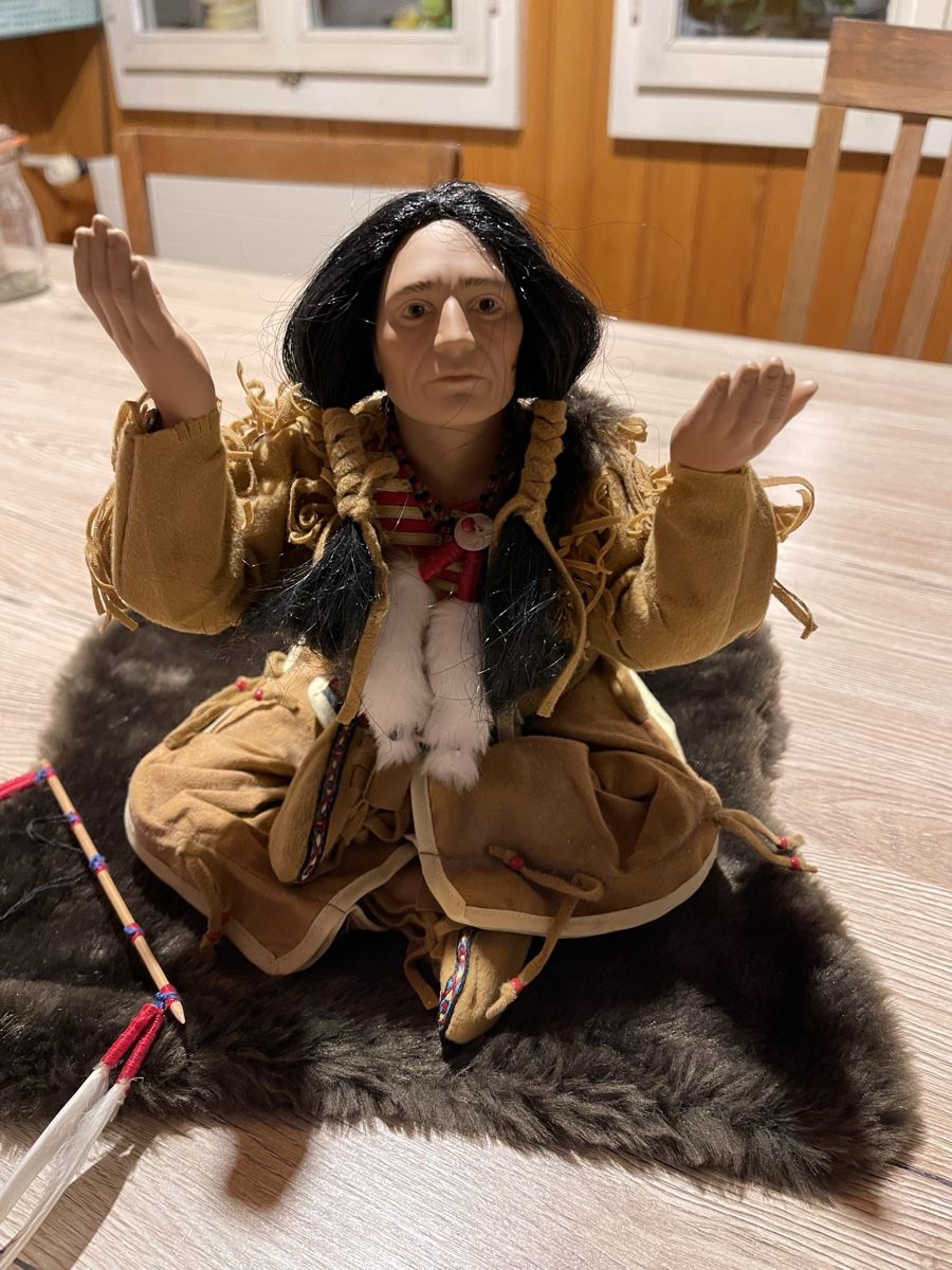 Bambole: Puppe  Indianerhäuptling – Usato da Fahrni b. Thun venduto da ams_56jv 2