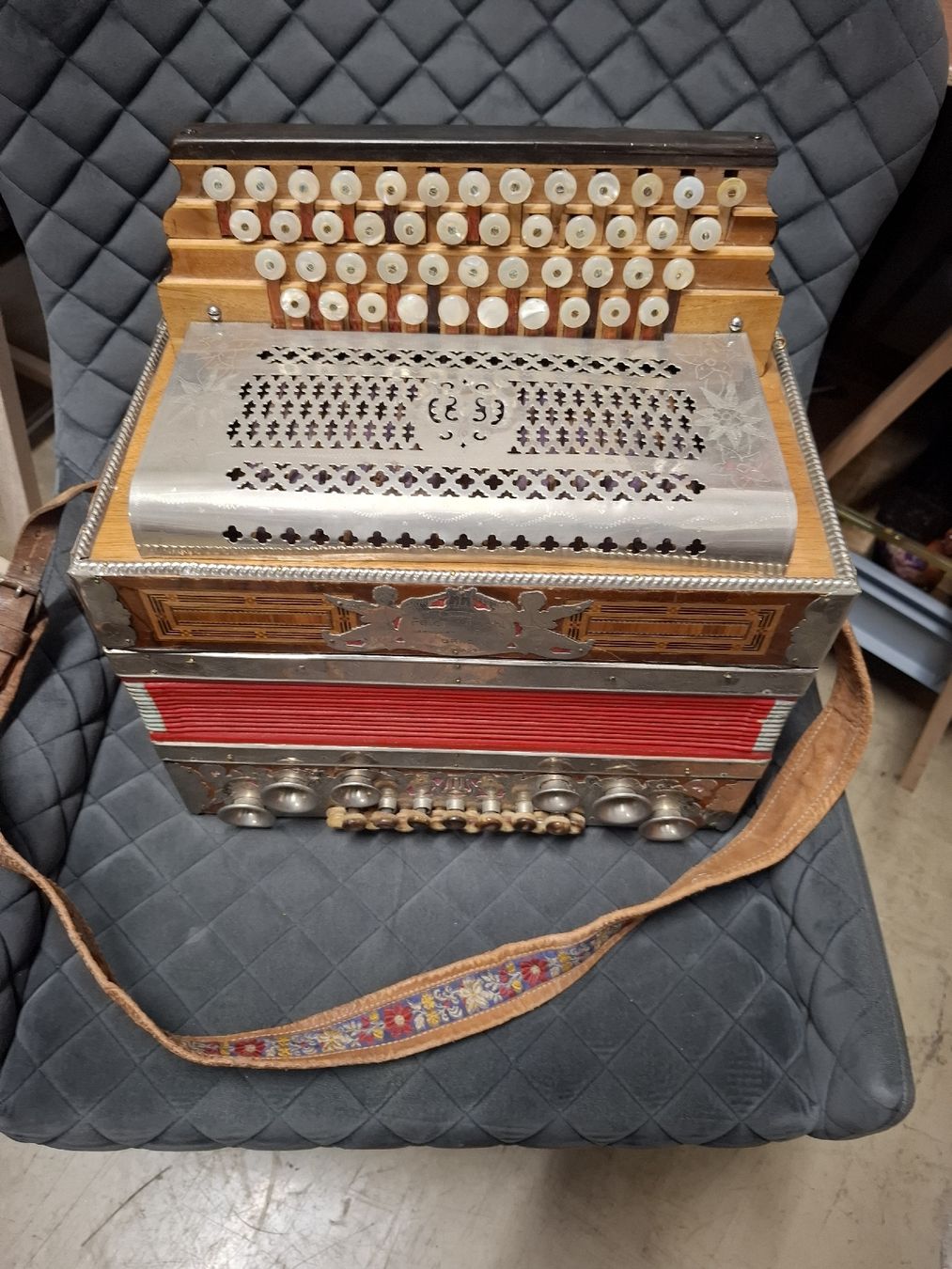 Musikinstrumente: accordéon autrichiennee – Gebraucht aus Villeneuve von BibiVintage 1
