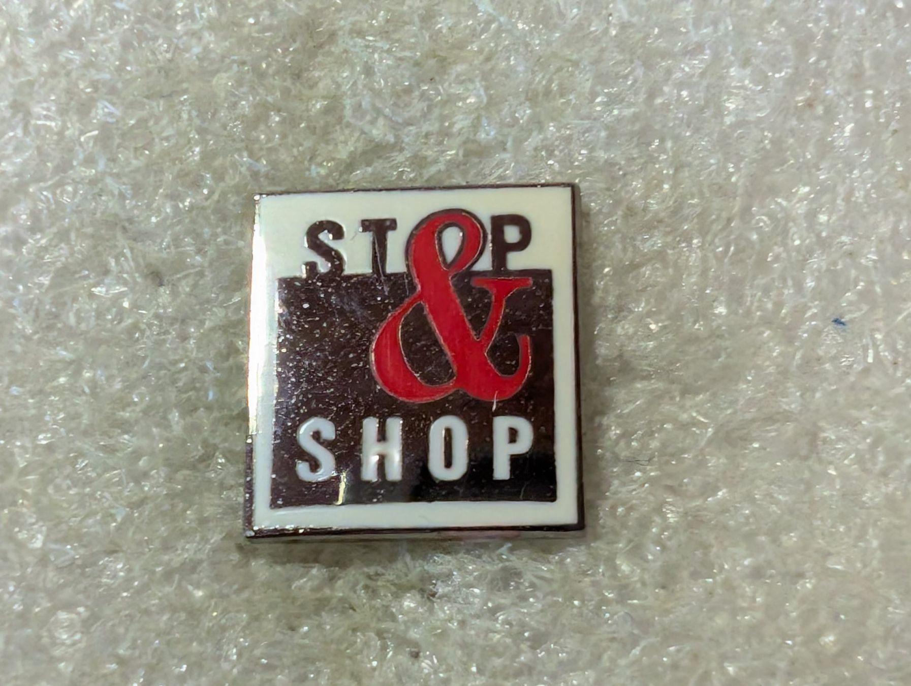 Placchette & Badge: Ansteckpin 172: Stop & Shop – Usato da Oppligen venduto da Pin-Fall-Shop
