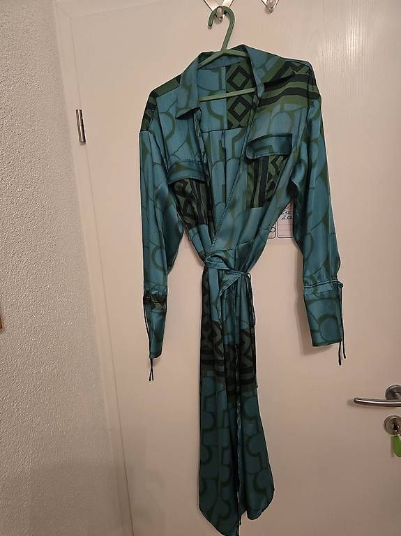 Vestiti: Wickelkleid – Usato da Gutenswil venduto da evita.64 1