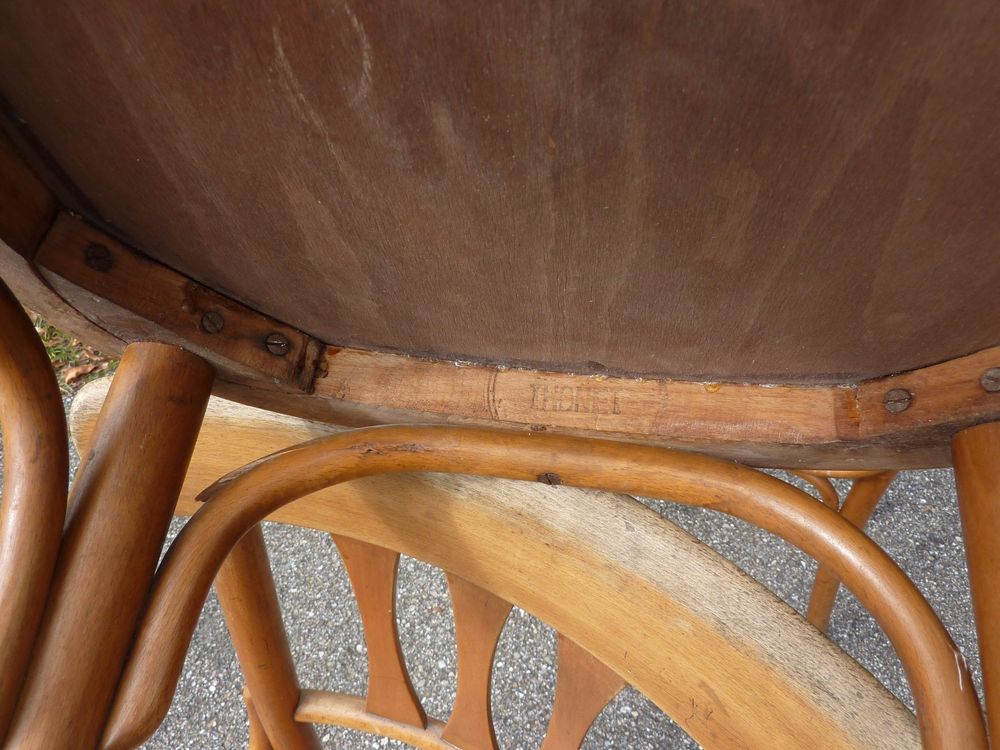 4 Stühle Holzstühle Bistrostühle Beizenstühle THONET o Tisch 3