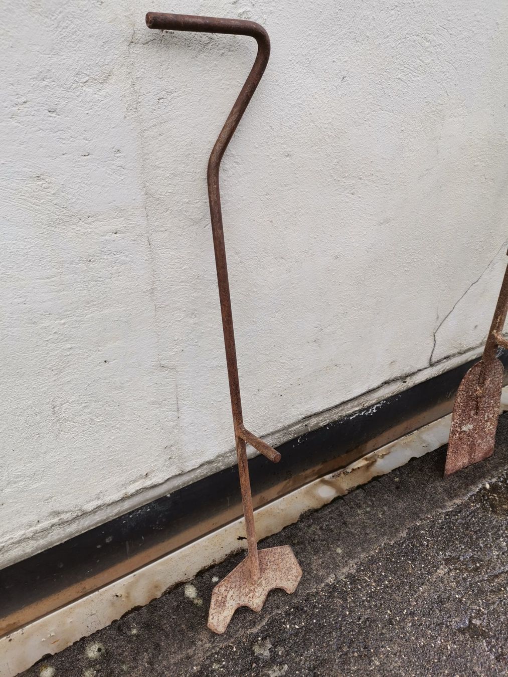 Tutti gli attrezzi: Strohstecher, Stecher, altes Messer, Messer, Strohschneider – Usato da Wiedlisbach venduto da materialkreislauf 1