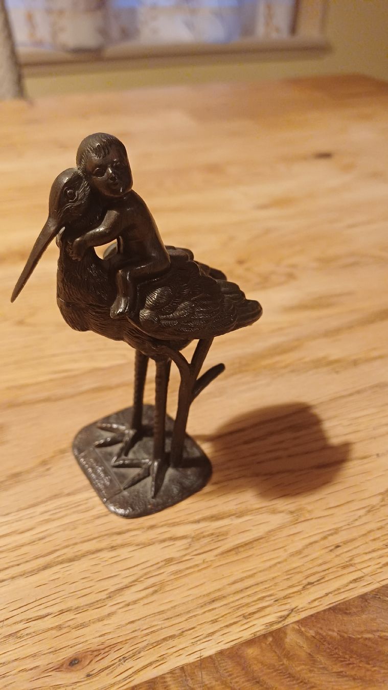 Statuette: Bronce Figur Storch mit Bube  – Usato da Flawil venduto da Naphtali