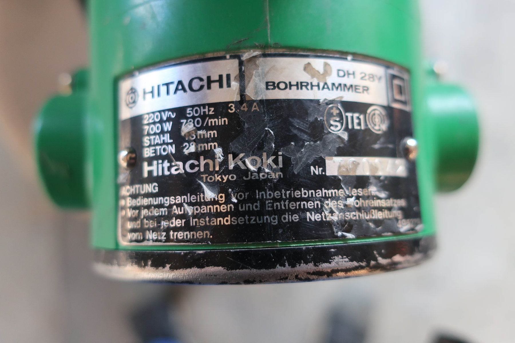 Hitachi Trapani: Hitachi DH 28 V Bohrhammer 700W SDS im Koffer fx – Usato da Dietikon venduto da Baro4 3