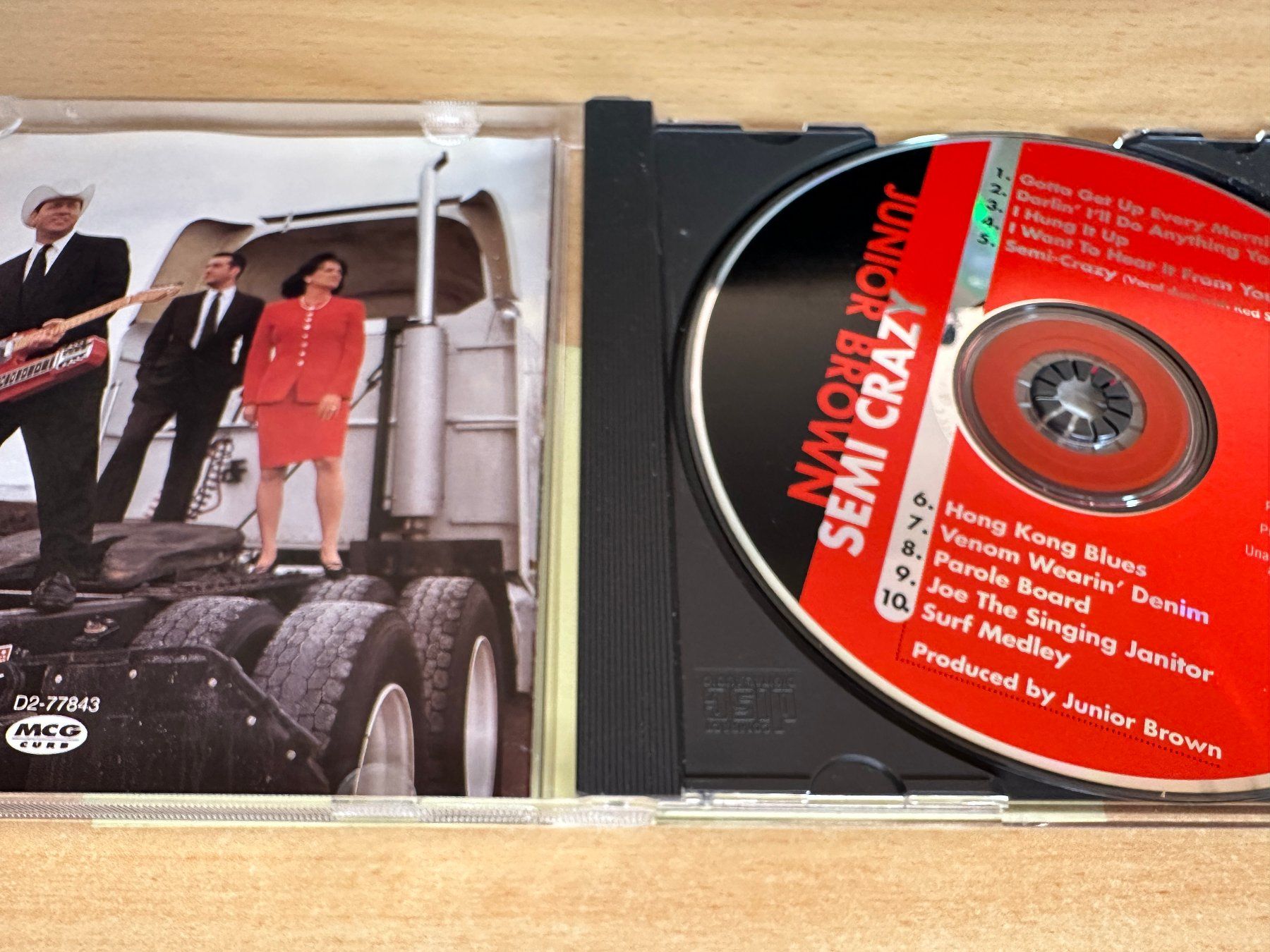 CDs: Q5 Junior Brown – Semi Crazy – Gebraucht aus Rikon im Tösstal von Alpenmutz 2