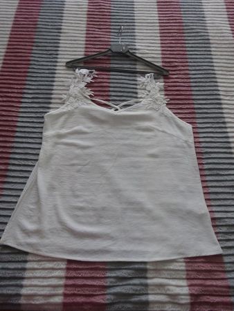 Neues weisses Top. Grösse: XL. ( 44 ) !