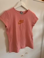 Rosa Nike T-Shirt