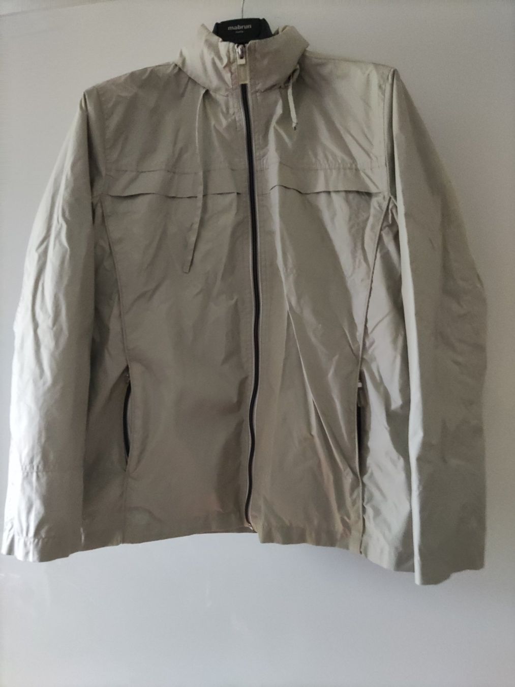 Jacken: Leichte Biaggini Wind- Regen- Übergangsjacke, Beige – Gebraucht aus Solothurn von Csw1