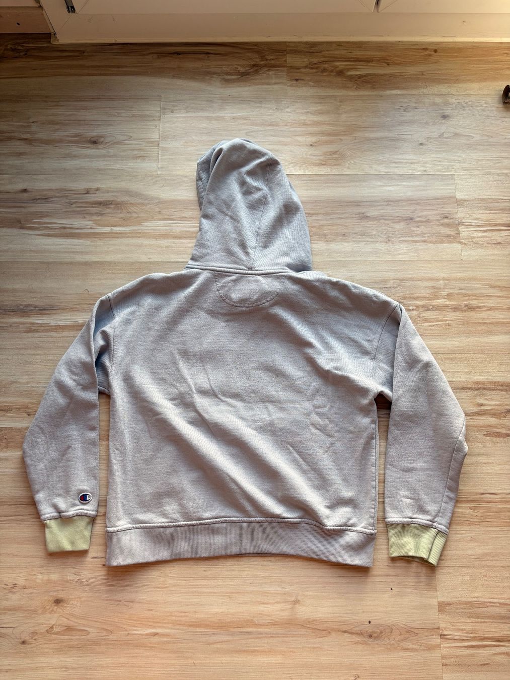 Champion Maglioni & Felpe: Champion Pullover – Usato da Wigoltingen venduto da _vntg_ 3
