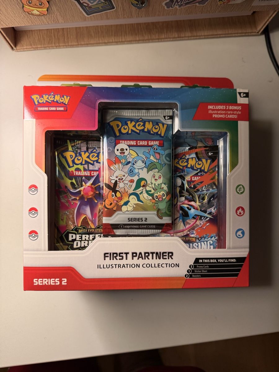Pokémon Cartes à collectionner: Pokemon First Partner Illustration Collection Series 2 New – Neuf avec emballage d'origine à Zürich par sam_5kq6
