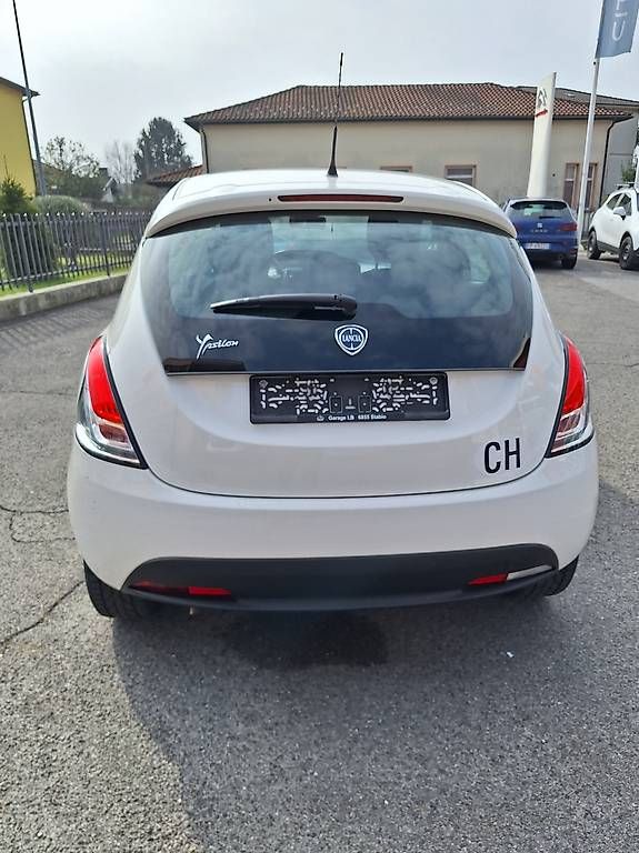 Automobili: Lancia Y 1.2  – Usato da Coldrerio venduto da ven_v7yp 3