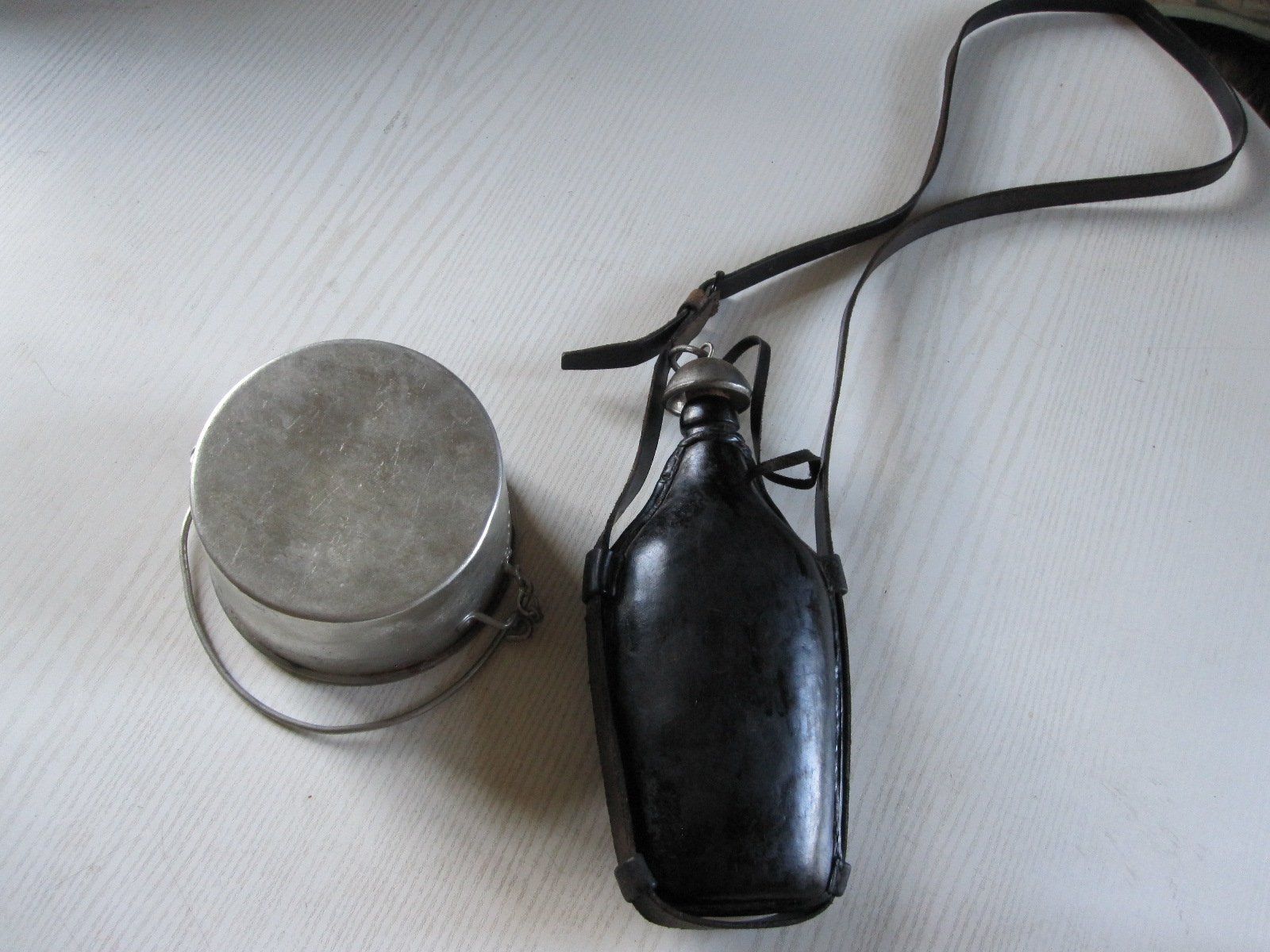 Armée suisse Equipement & pcs de rechange: Set Antike Gamelle, Feldflasche! – D'occasion à Worb par Santosdumont 1