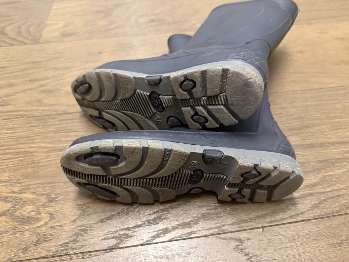 Schuhe für Jungen: Gummistiefel Gr. 35 – Gebraucht aus Winterthur von tanscha 1