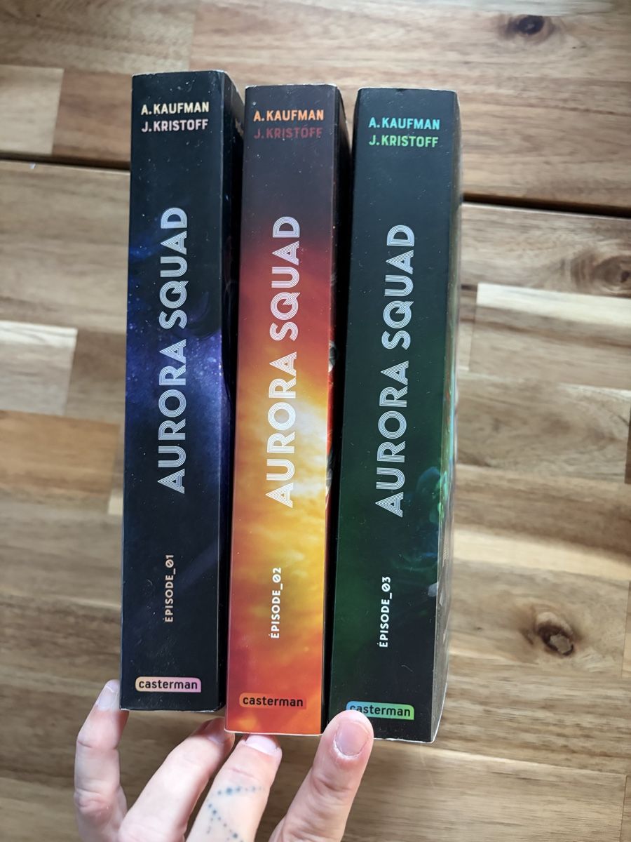 Bücher: Aurora Squad Lot de 3 tomes par Kaufman – Gebraucht aus Crissier von Nouchki76 4