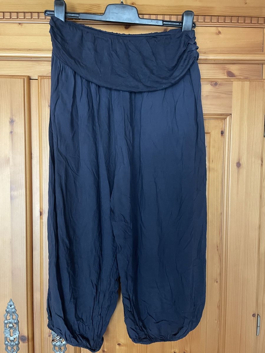 Pantaloni: Haremshose, Sommerhose, lässig, Gr. M, Dunkelblau. – Usato da Buchs AG venduto da fischli610 1