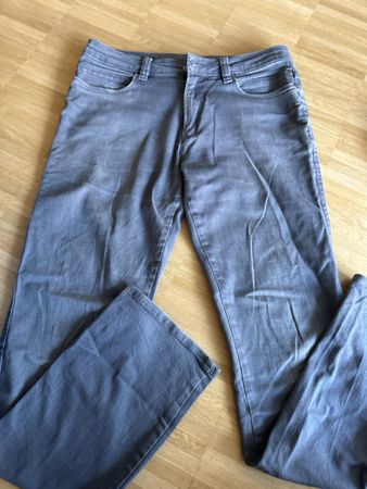Graue Jeans Gr. 33|34 Reel DNM