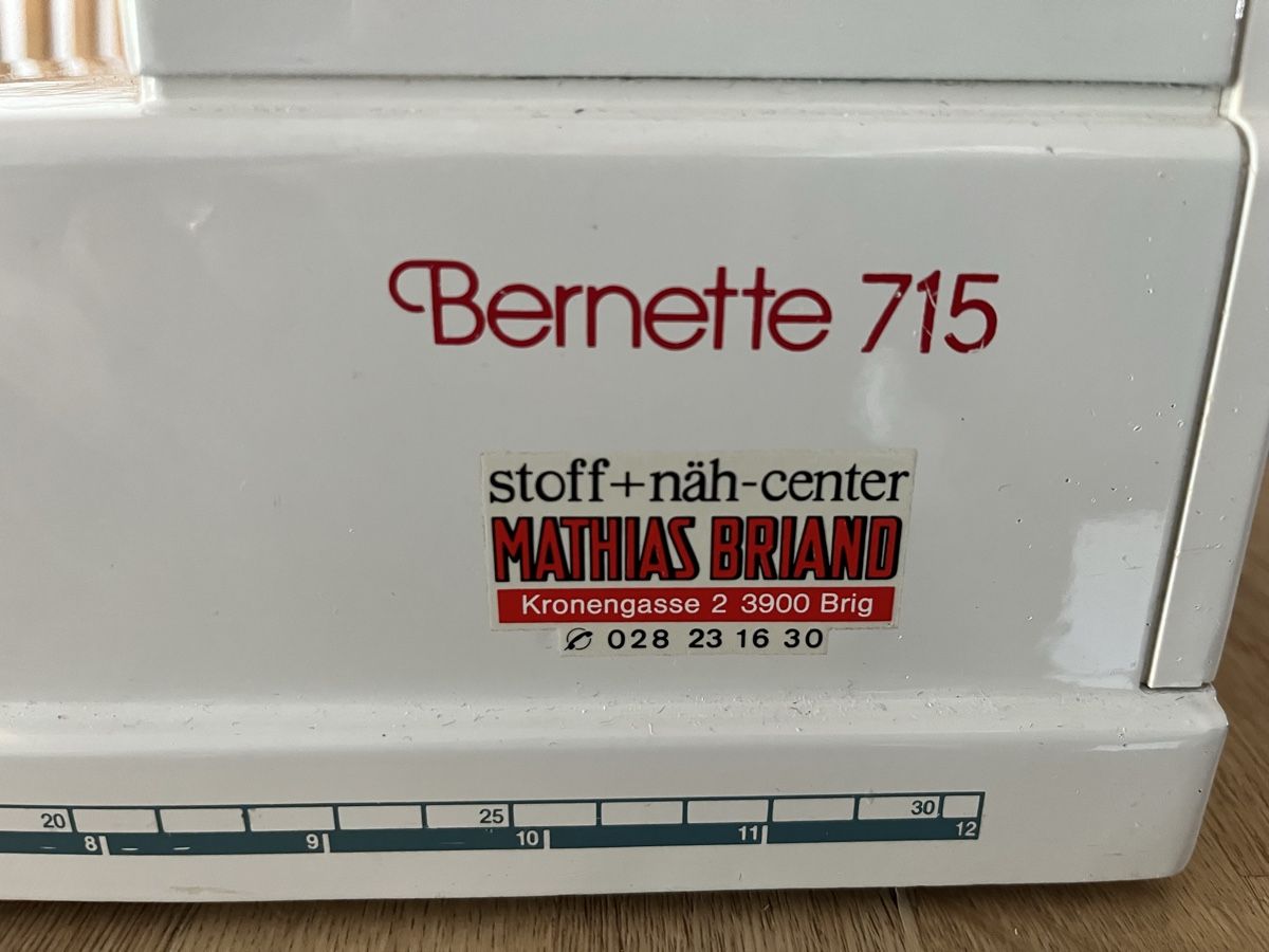 Bernina Macchine da cucire: Nähmaschine Bernette 715 – Difettoso da Lupsingen venduto da Kummer-Seiler 2