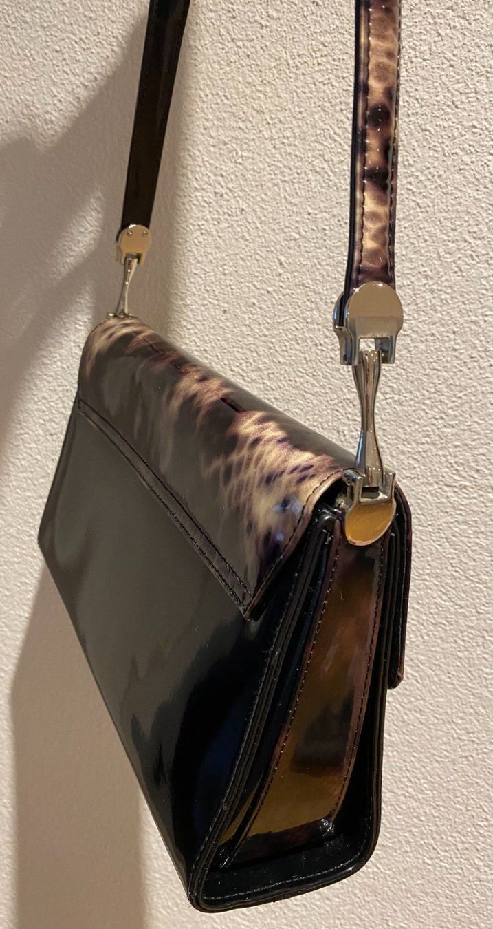 Borse da donna: Schultertragtasche Lack – Usato da Matten b. Interlaken venduto da kero71 8