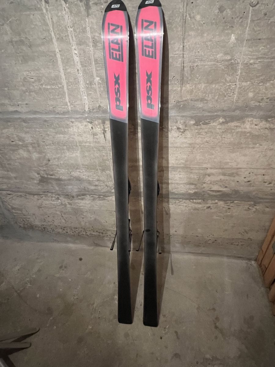 Elan Sci: Retro Elan Skier – Usato da Grenchen venduto da nic_87y9 2