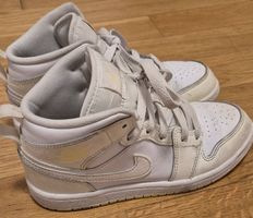 Weisse Jordan Sneaker, Grösse 33, gut erhalten, günstig!