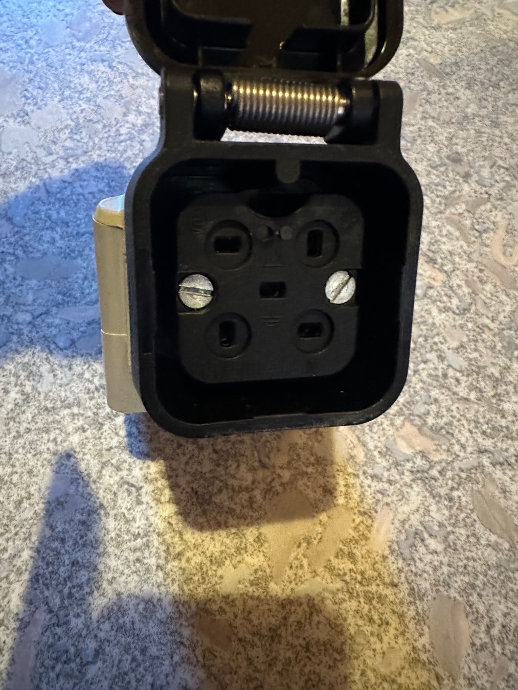 Spine: J 15 5 Poliger Stecker und Steckdose Wanddose – Usato da Huttwil venduto da Bolpa 4