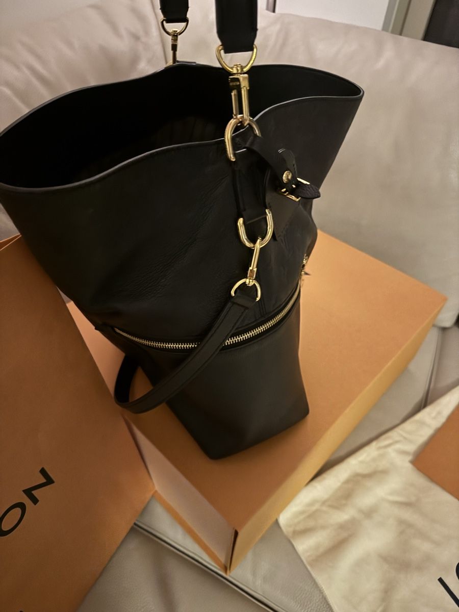 Louis Vuitton Taschen für Damen: Louis Vuitton Melie Bag Hobo empreinte – Neu (gemäss Beschreibung) aus Zürich von LuxuryJewellery 5