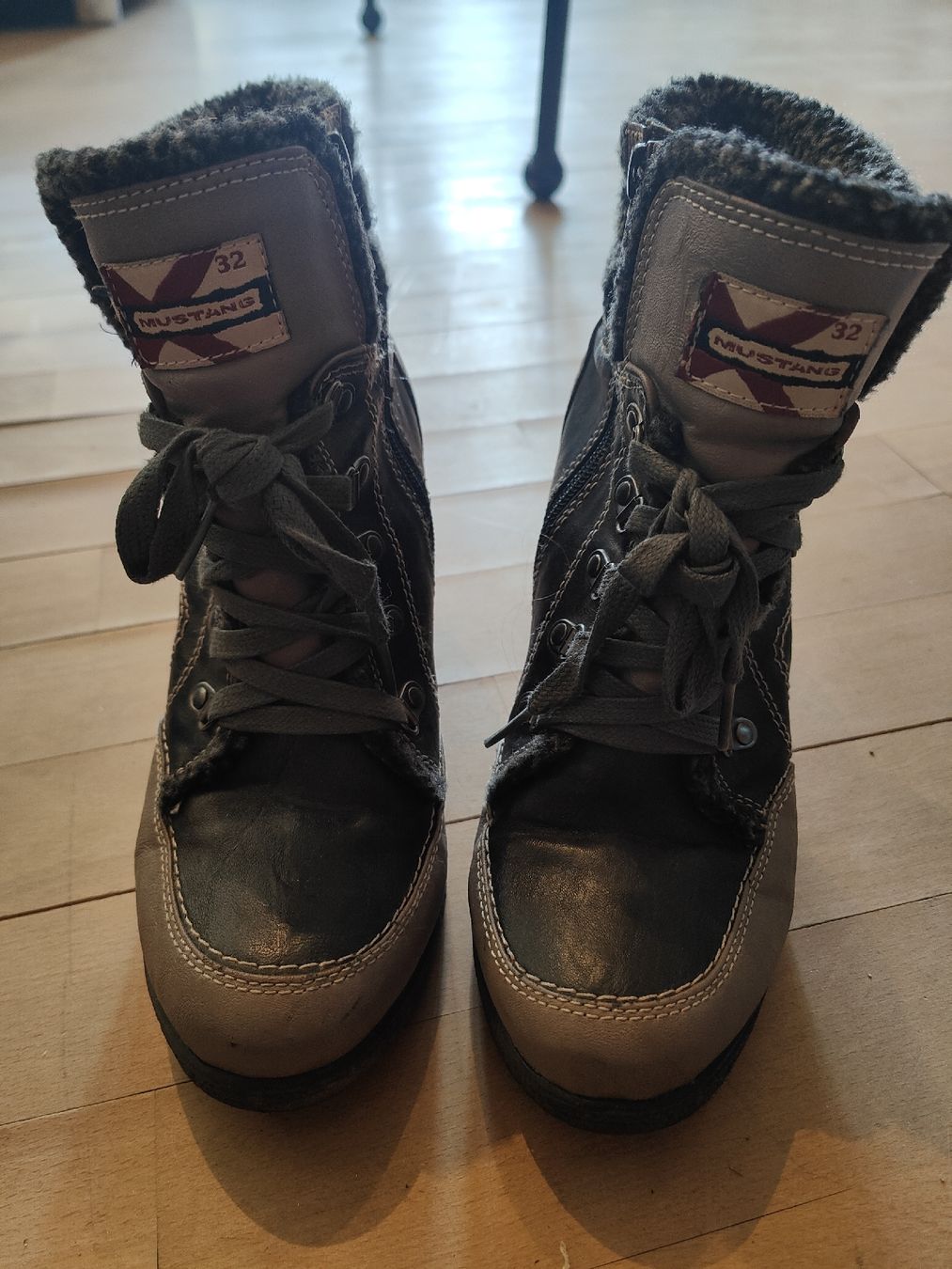 Mustang Scarpe da donna: Warme Mustang Winterstiefeletten Gr.39 – Usato da Wald ZH venduto da chlinicaro 1