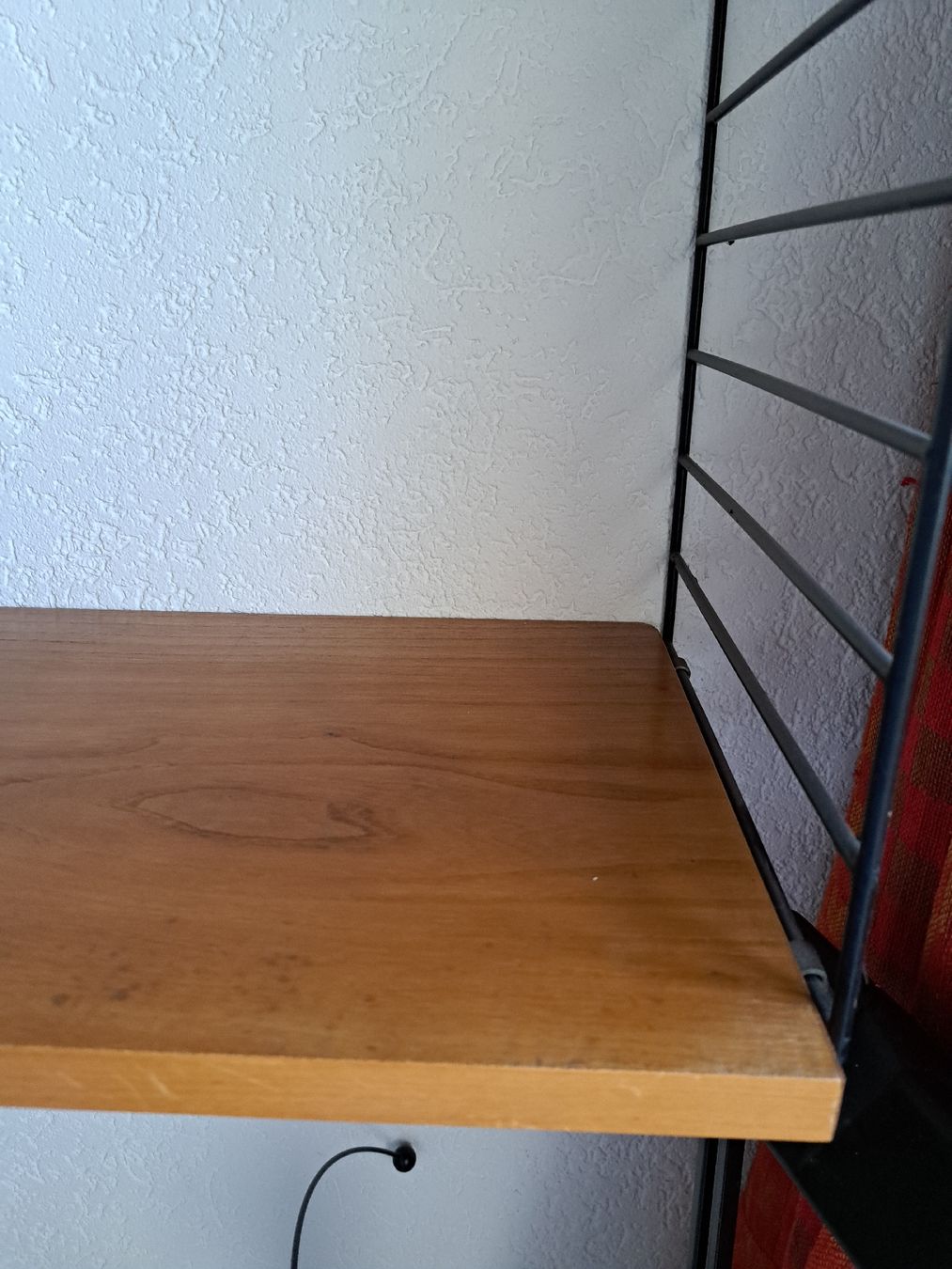 Scaffali: Mid Century String Hängerregal Teak ABHOLORT WOHLEN – Usato da Kölliken venduto da Upcycling-by-Mc-TAM 4