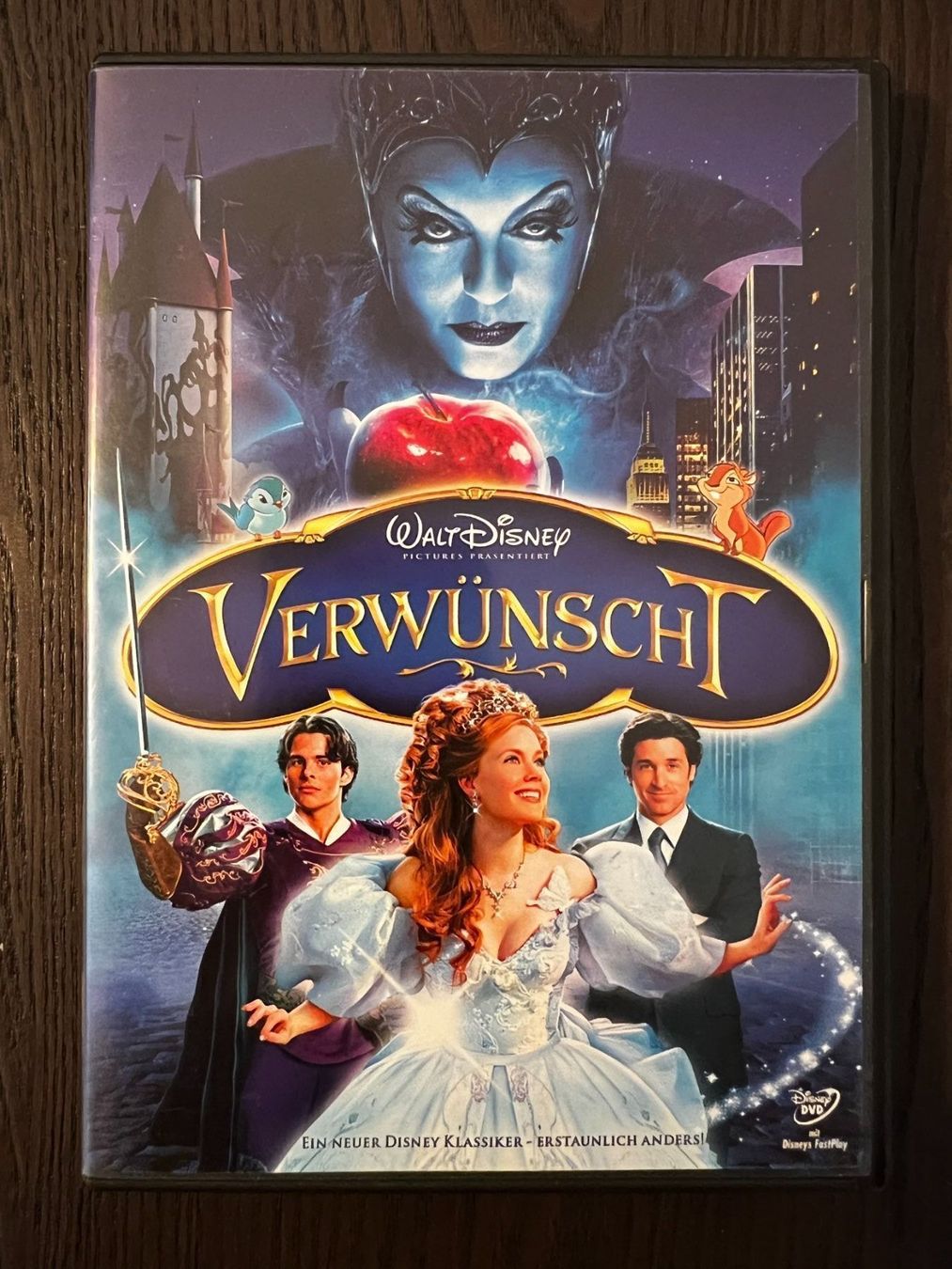 Tous les DVDs: Verwünscht – D'occasion à Zürich par FilmFreunde