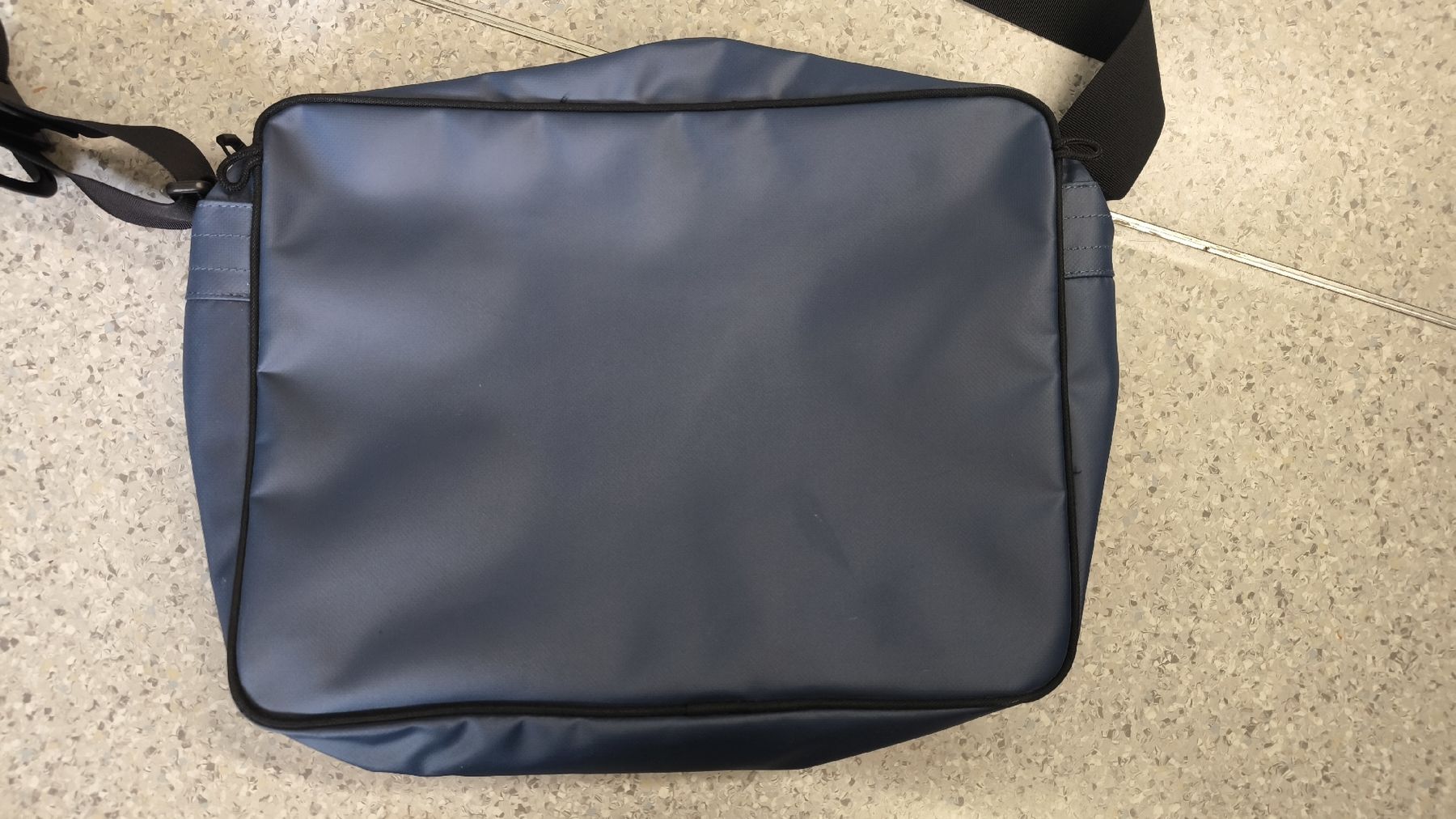 Vaude Borse: Vaude Umhängetasche L - fast neu – Nuovo (secondo la descrizione) da Ebikon venduto da brombomboli 1