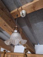 Vintage Lampe mit Glasschirm - für gemütliches Licht!