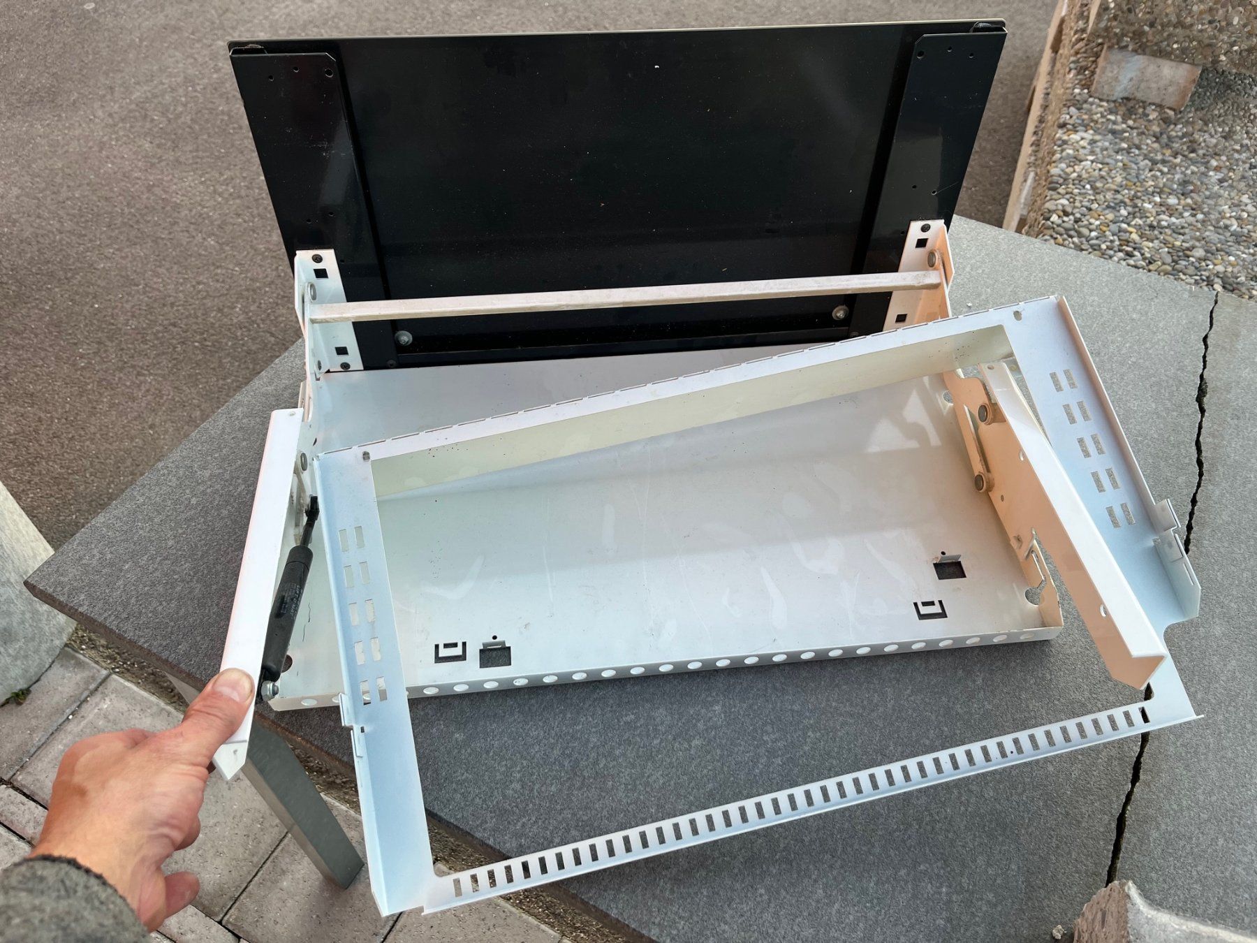Komplettküchen: Electrolux MW-Einbaugehäuse mit Front – Gebraucht aus Uesslingen von uegaga 2