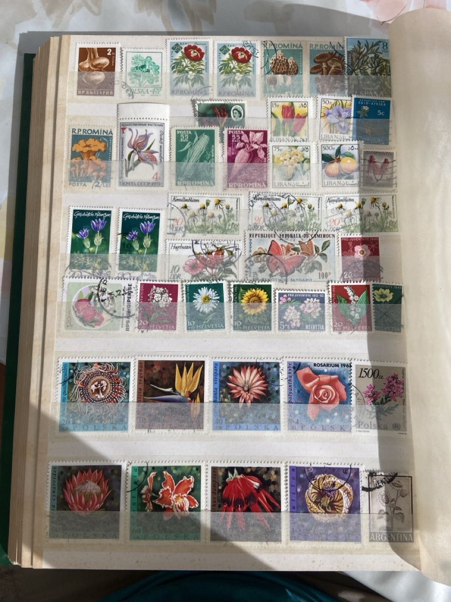 Tutti i francobolli: Briefmarken Blumen Motiv 6 pages – Usato da Collex venduto da RCXGJ 2