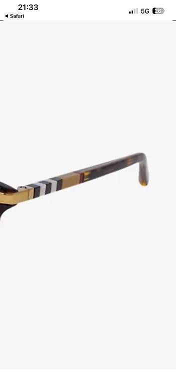 Brillen & Gläser: Sonnenbrille Burberry – Gebraucht aus Würenlos von cel_2s29 1