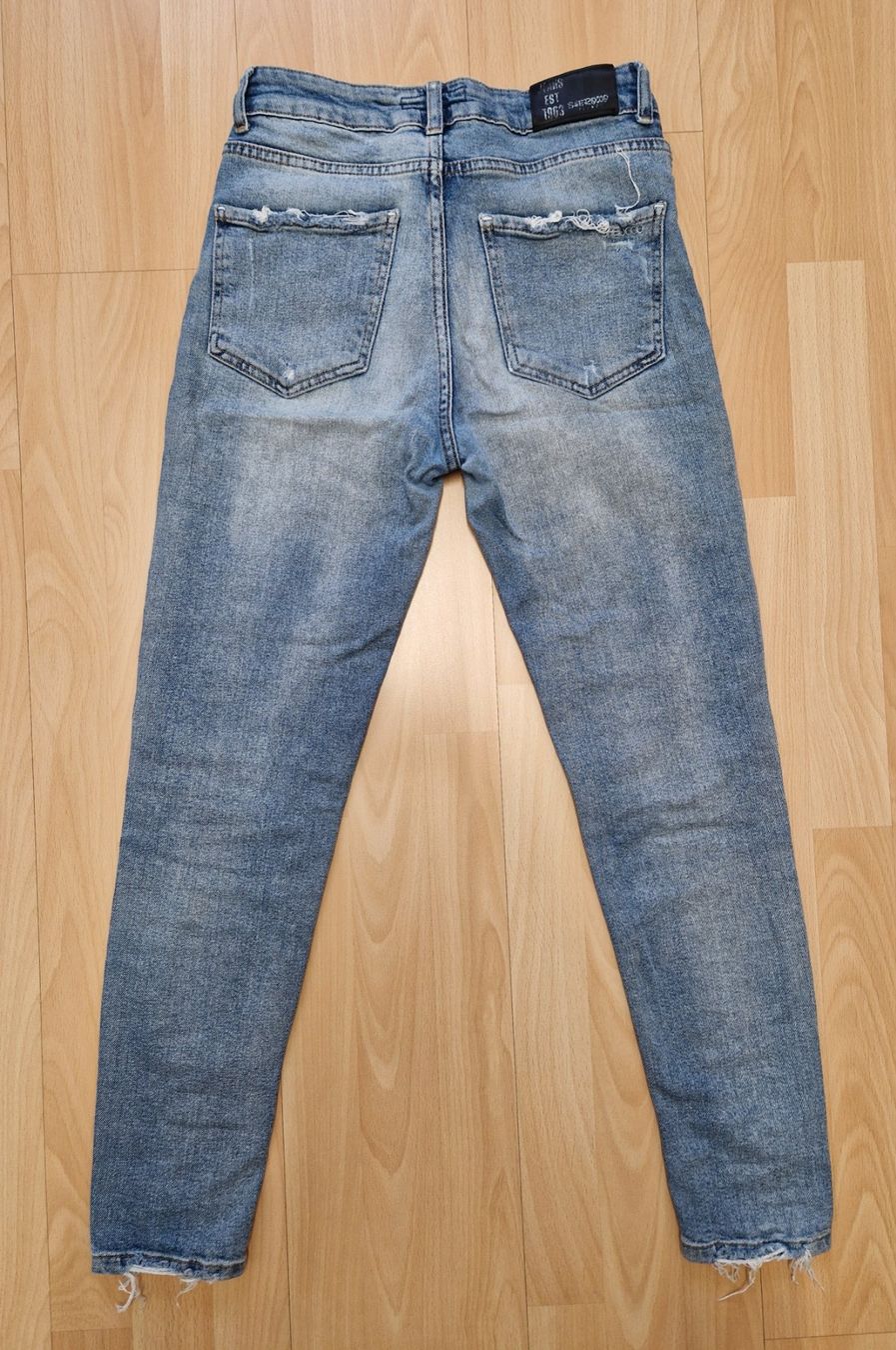 Jeans: Sherocco Jeans Slim Tapered - Gr. 36-38 – Gebraucht aus Fribourg von gua_7jvq 1