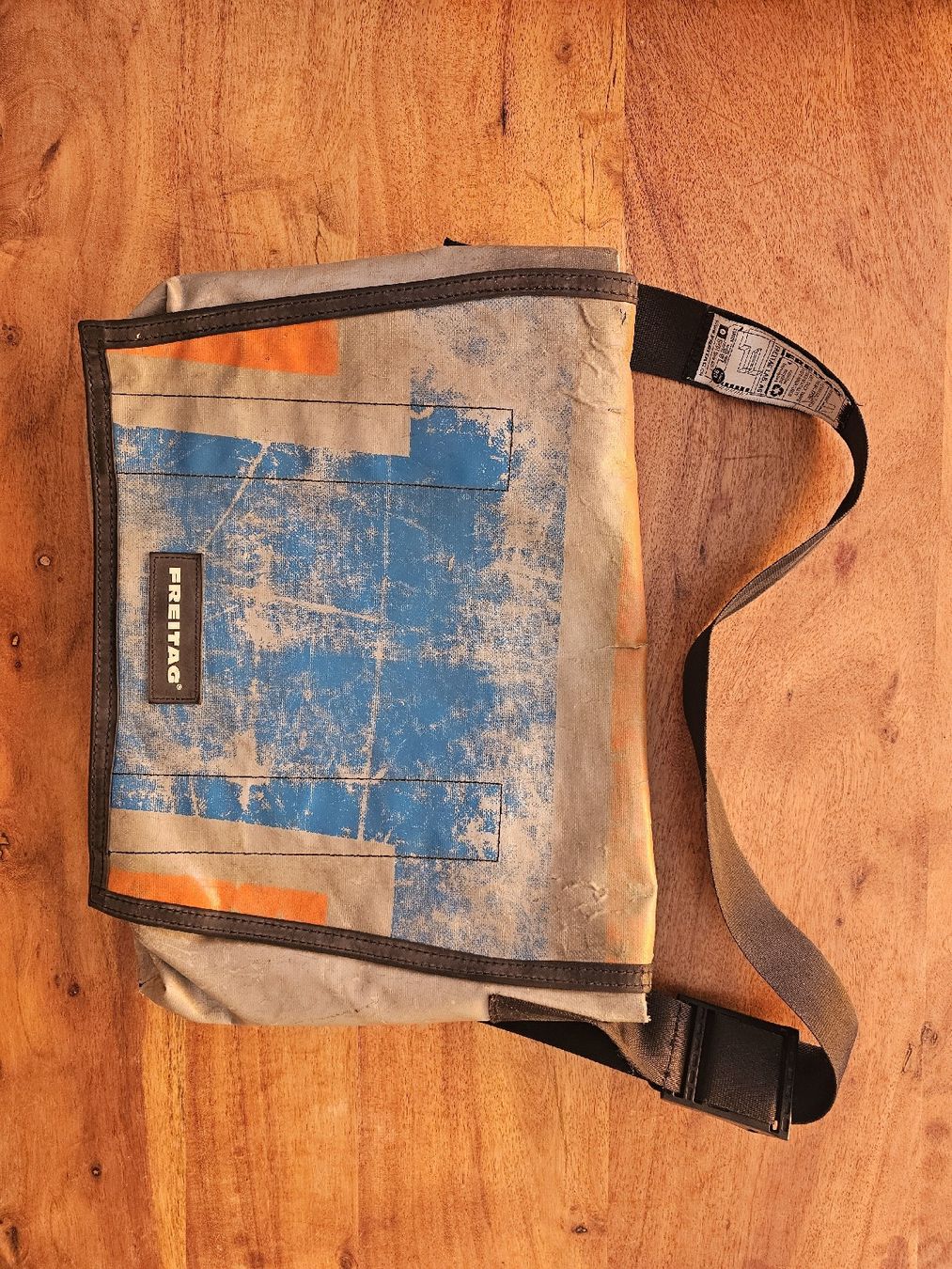 Freitag Sacs: FREITAG Umhängetasche  – D'occasion à Allschwil par arasacahaia