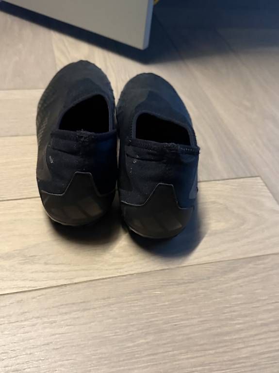 Adidas Herrenschuhe: Adidas Predator schwarz grösse 46 – Gebraucht aus Küsnacht ZH von nor_gp68 3