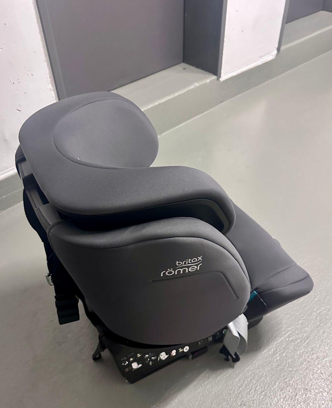 Britax Römer Seggiolini per auto: Kindersitz Britax Römer - guter Zustand – Usato da Uitikon-Waldegg venduto da Garycooper 1