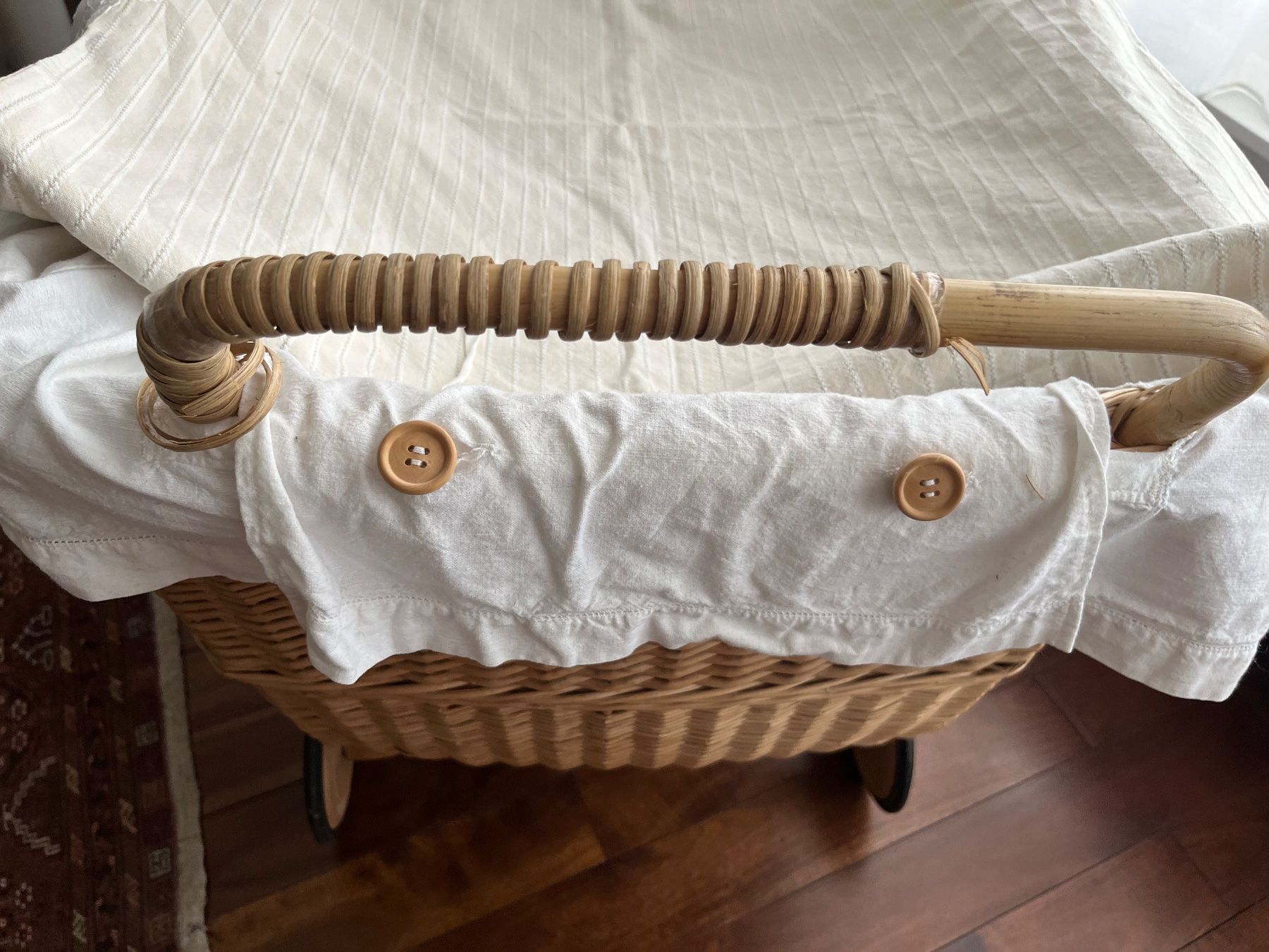 Wiegen & Stubenwagen: Wunderschöner Baby Stubenwagen – Gebraucht aus Brugg AG von sln02 4